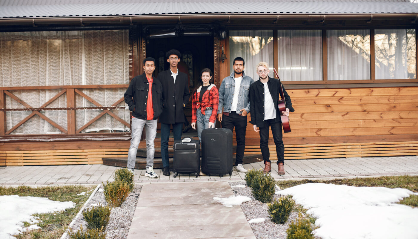 https://www.freepik.com/free-photo/hipster-travellers-ready-trip-indian-men-woman-holding-suitcases-house_14815655.htm#fromView=search&page=1&position=0&uuid=89f671b9-f4bc-49ab-aae2-34b1fe657a59&query=Top+10+Hotels+in+Murree+for+Every+Budget%3A+Luxury%2C+Mid-Range%2C+and+Affordable+Options