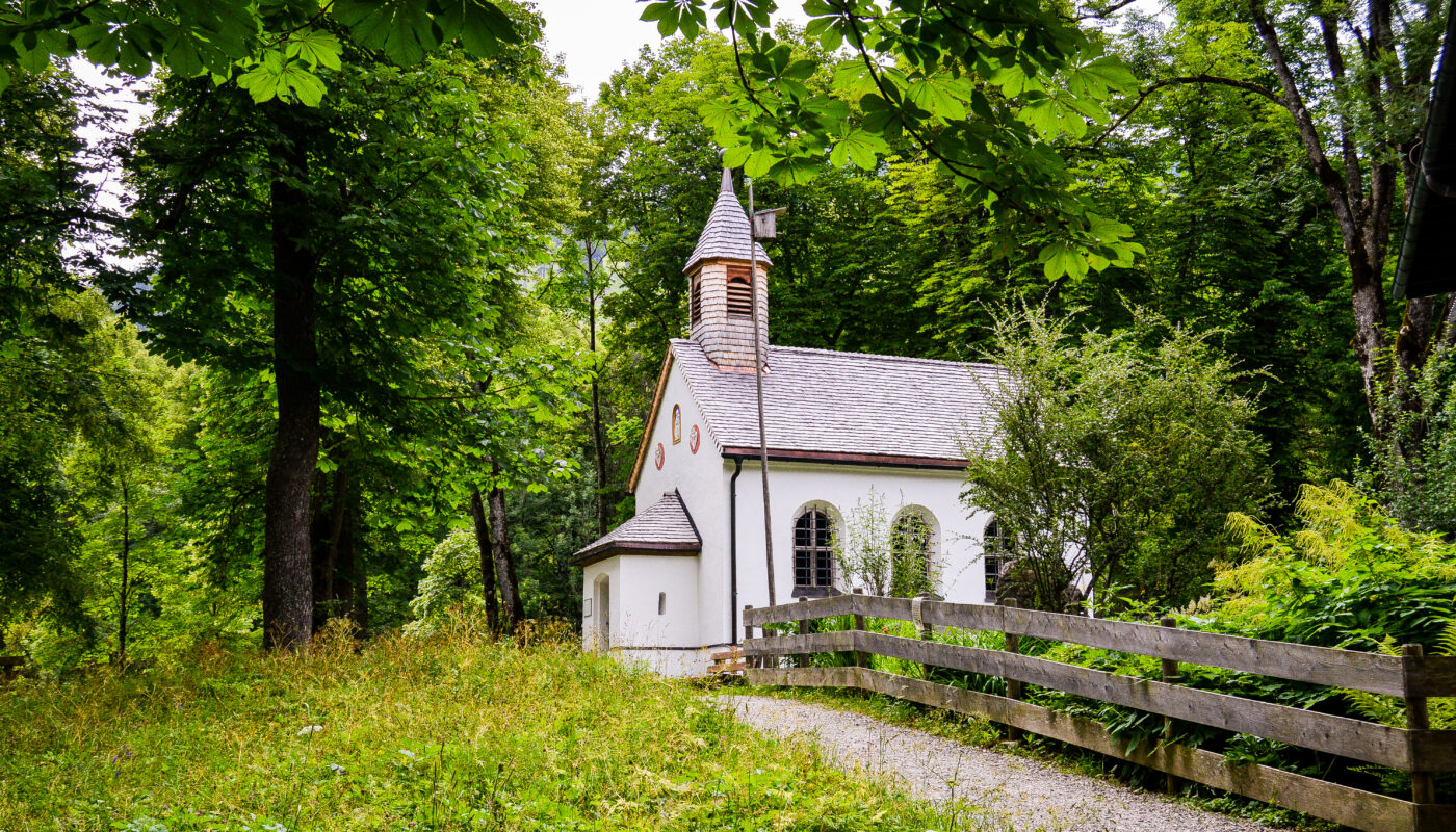 https://www.freepik.com/free-photo/closeup-shot-little-white-church-woods_17245609.htm#fromView=search&page=4&position=6&uuid=a3d1bcf2-97e9-48d0-9563-f3c93828b996&query=A+Complete+Guide+to+Murree%E2%80%99s+Old+Churches+and+Their+Architectural+Beauty