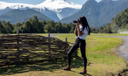 https://www.freepik.com/free-photo/photographer-with-long-hair-white-shirt-working-field-with-mountains_17242859.htm#fromView=search&page=2&position=42&uuid=bee5b8a6-ff60-4e98-8964-5c5a2caa4621&query=Your+Ultimate+Guide+to+Kashmir+Point%3A+Best+Views%2C+Photography%2C+and+Attractions