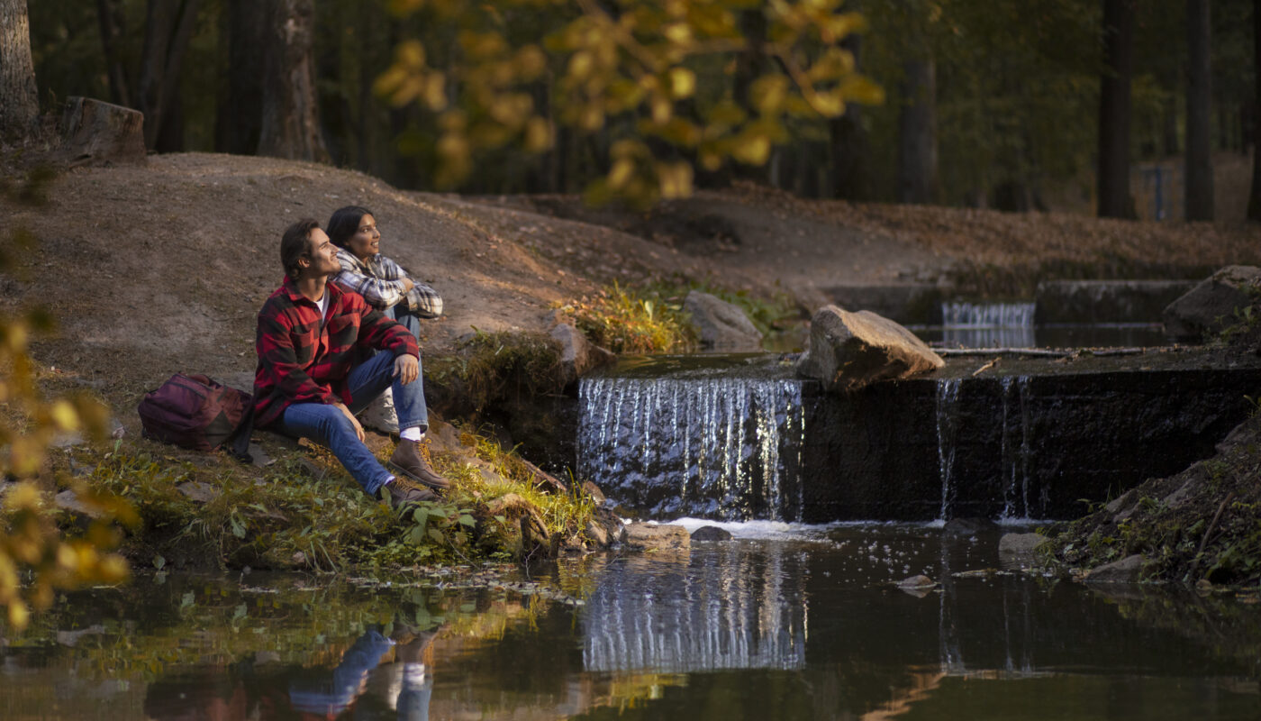 https://www.freepik.com/free-photo/full-shot-couple-sitting-by-river_33804171.htm#fromView=search&page=1&position=0&uuid=fb54baac-6925-47b5-afda-98ec9cc91366&query=Birdwatching+in+Murree%3A+Where+to+Spot+Rare+Species+and+Scenic+Locations