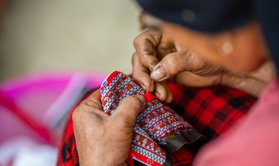 The Art of Handicrafts in Northern Pakistan: A Traveler’s Guide to Local Souvenirs